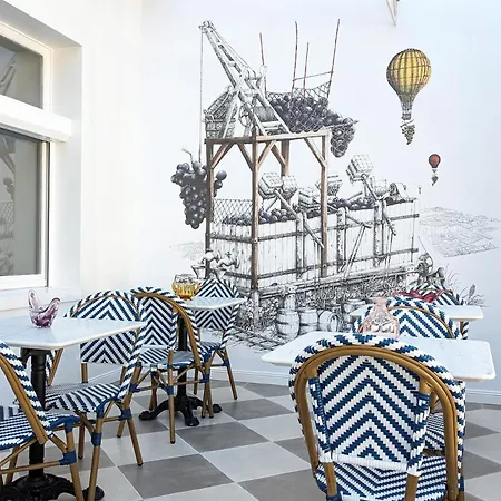 Maison A Deux Mains 4* Ay-Champagne