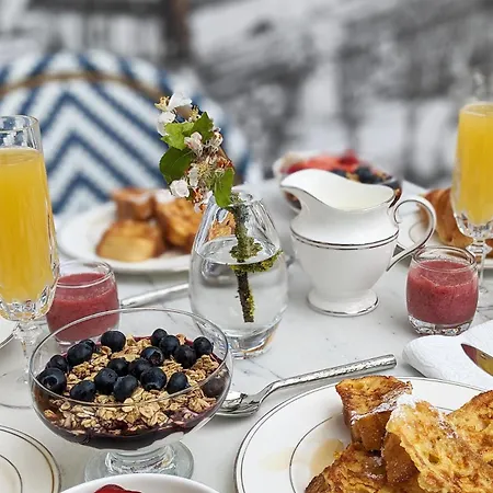 Maison A Deux Mains 4*