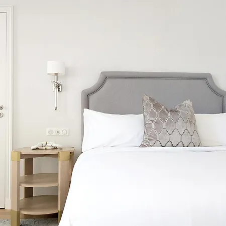 Maison A Deux Mains 4*