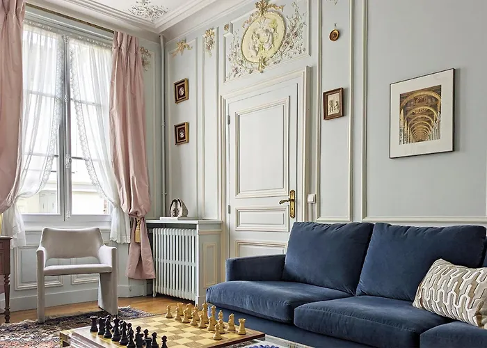 Maison A Deux Mains 4* Ay-Champagne