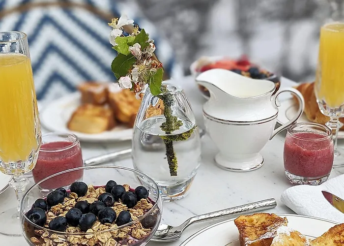 Maison A Deux Mains Bed & Breakfast Ay-Champagne